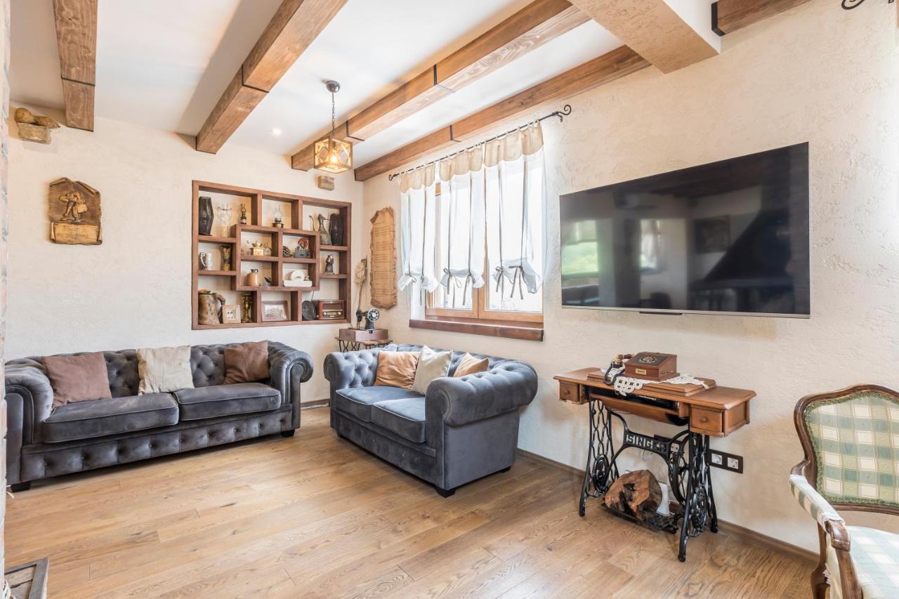 Villa Grey Stone Gata Екстериор снимка