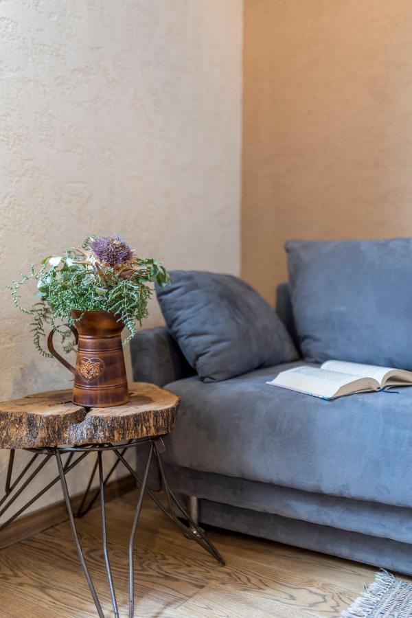 Villa Grey Stone Gata Екстериор снимка
