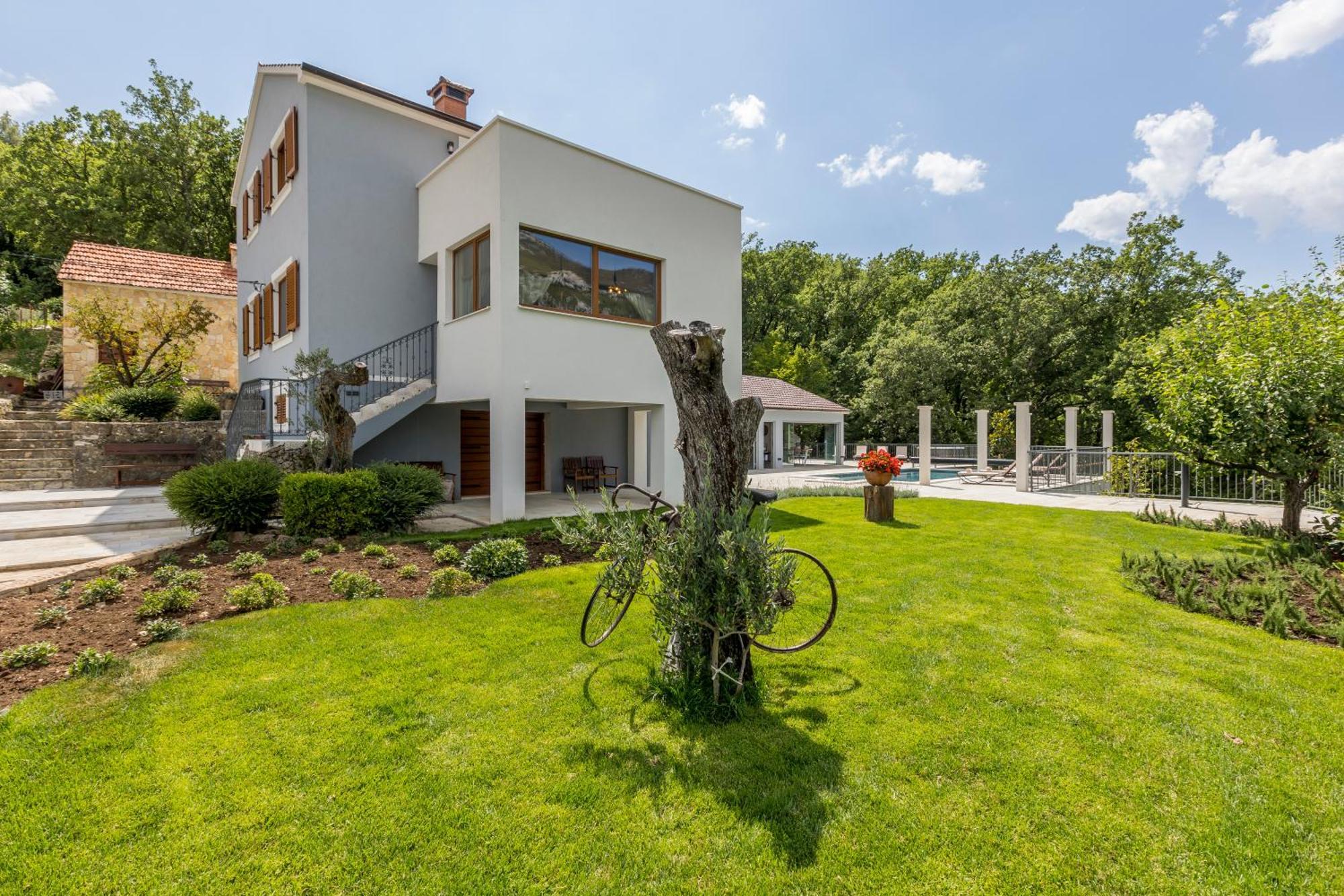 Villa Grey Stone Gata Екстериор снимка